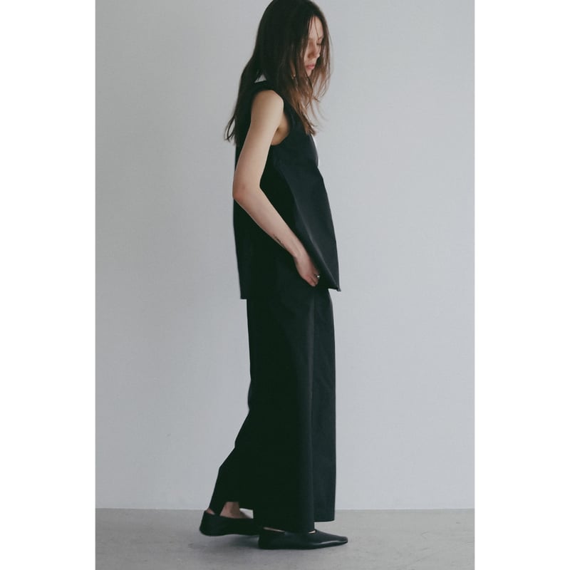 MANOF マノフ “FRILL V NECK SET UP” フリルVネックセットアップ |