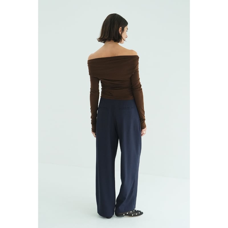 CLANE クラネ “DRAPED OFF SHOULDER SOFT CUT TOPS” ド
