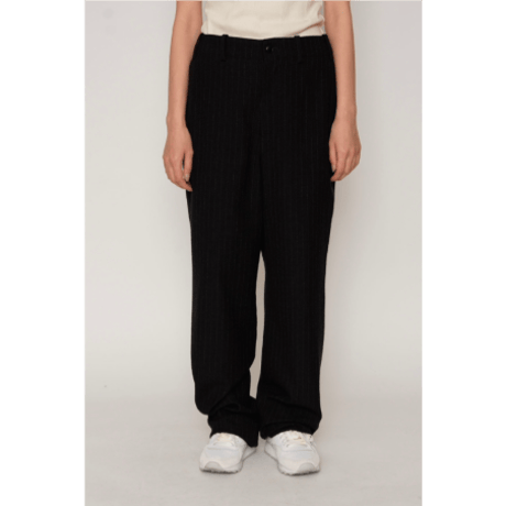MY___ マイ “WOOL SILK PINSTRIPED TROUSERS” ウールシルクピンストライプトラウザーズ