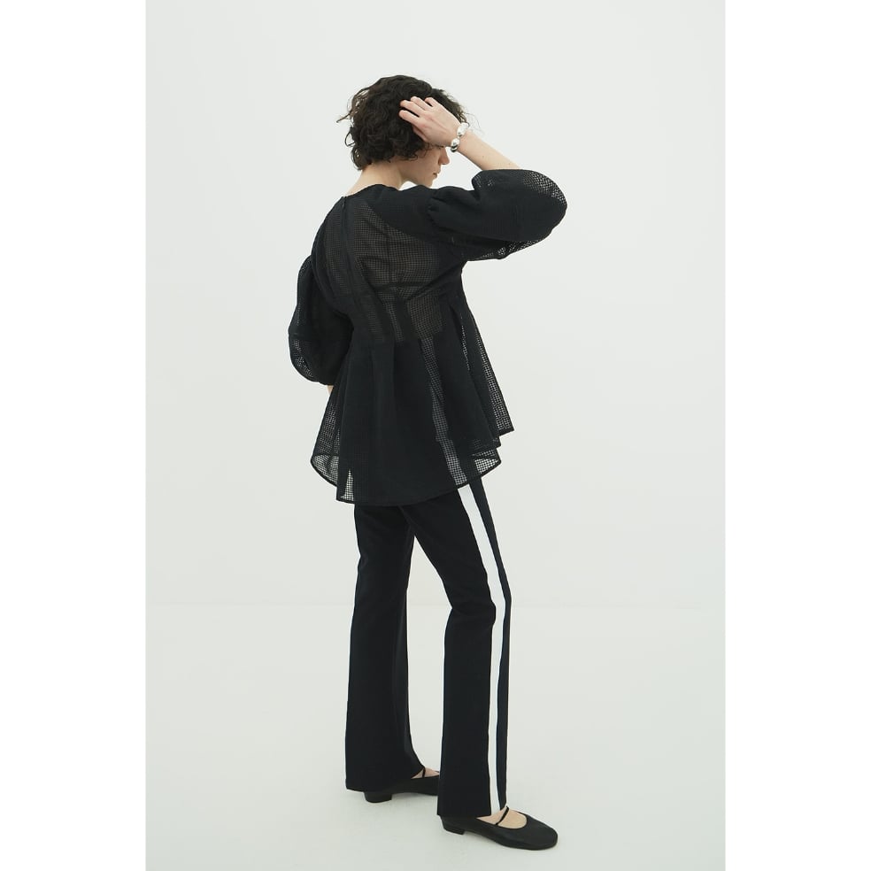 CLANE クラネ SHEER PLAID VOLUME SLEEVE TOPS SHEER PLAID VOLUME SLEEVE TOPS -BLACK- – OBLIGE