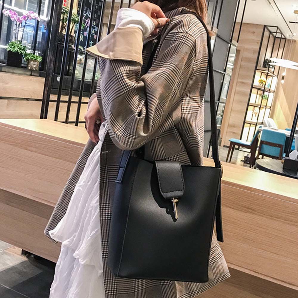 値段 ⤵️下げましたほとんど未使用の guch ショルダーバッグと袋です 楽天市場】グッチ gucci 【中古】（ショルダーバッグ・メッセンジャー