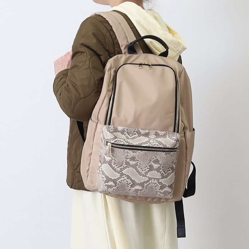 コーデのポイントになるアニマル柄リュック☆ポケット付10ポケリュック