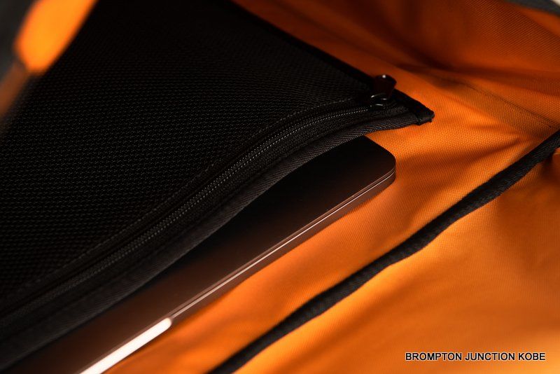 Messenger Waterproof Bag 20L Black | BROMPTON J Messenger Waterproof Bag 20L Black | BROMPTON J
