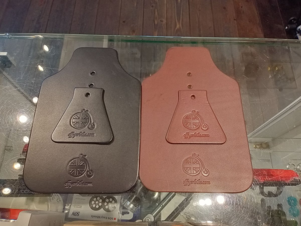 Off yer bike [Leather] Black ブロンプトン Off yer bike Leather Mud Flap Set | BROMPTON JU