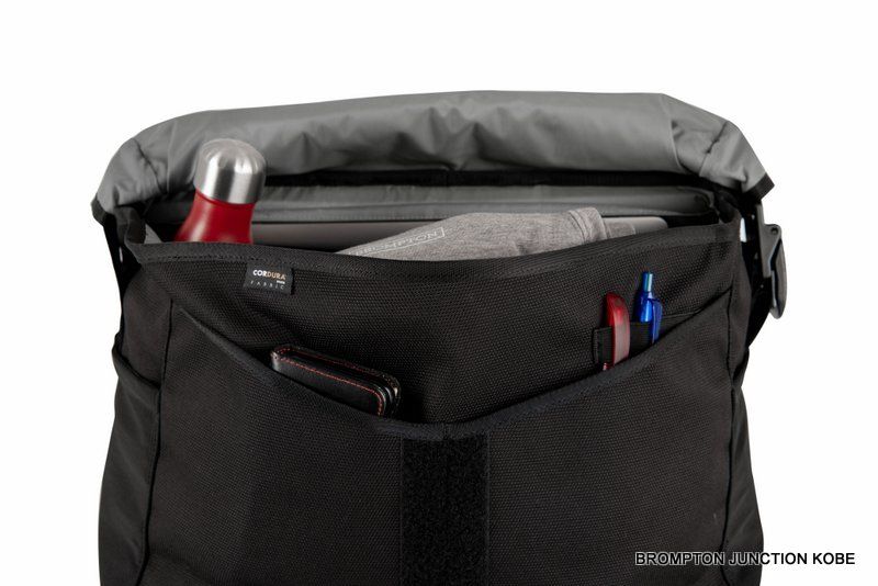 Messenger Bag 23L Black | BROMPTON JUNCTION KOB