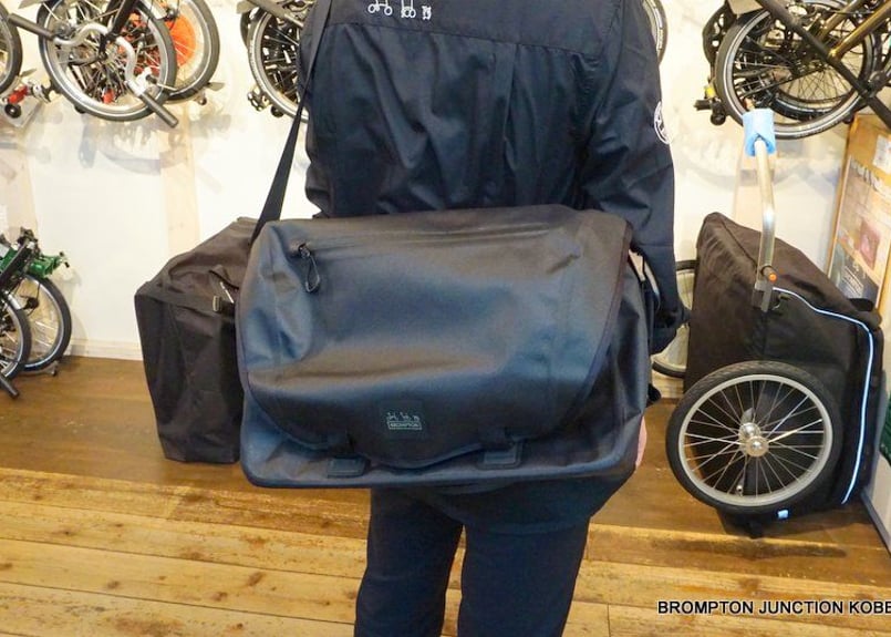 Messenger Waterproof Bag 20L Black | BROMPTON J...