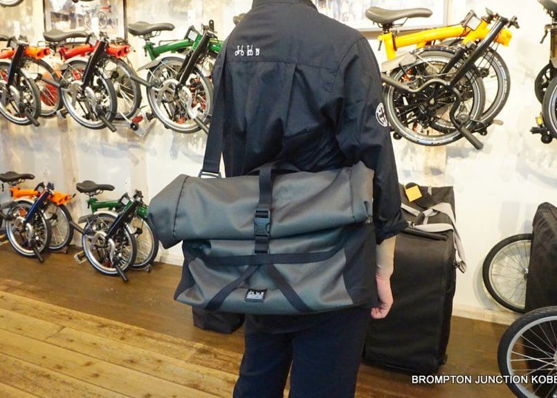 Roll Top Bag 14L Olive Green | BROMPTON JUNCTIO...