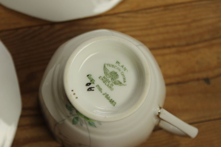 plant tuscan cup and saucer set A | Lesley Vintage