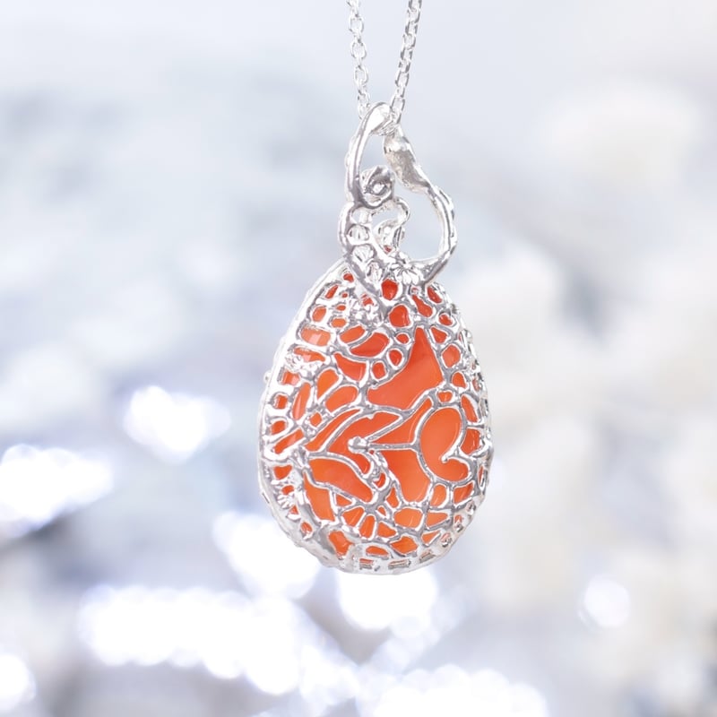 カーネリアン ❣️ドゥルージージオード付き♡ 結晶に虹あり♡ カーネリアン ❣️ドゥルージージオード付き♡ 結晶に虹あり♡