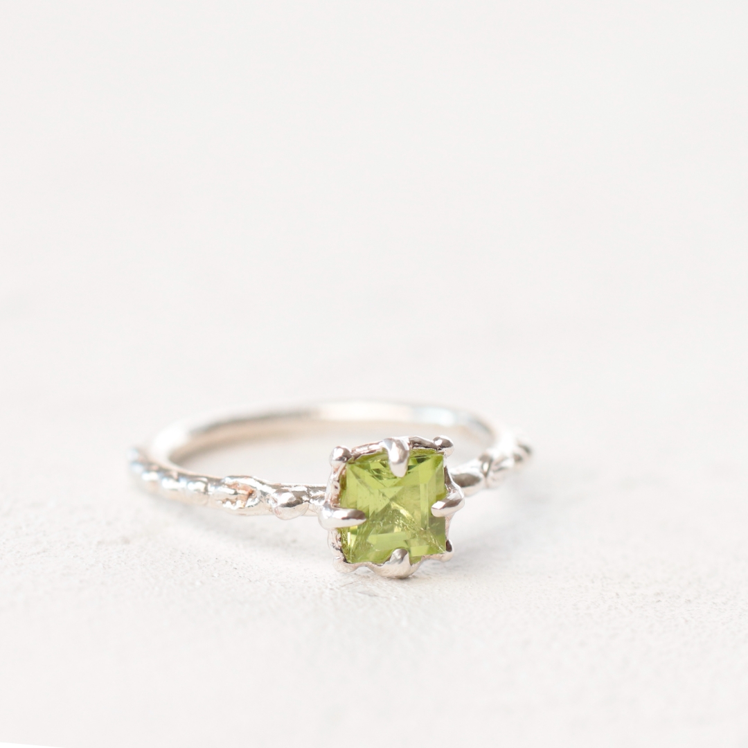 ペリドット リング C-101632 | kiri onlinestore