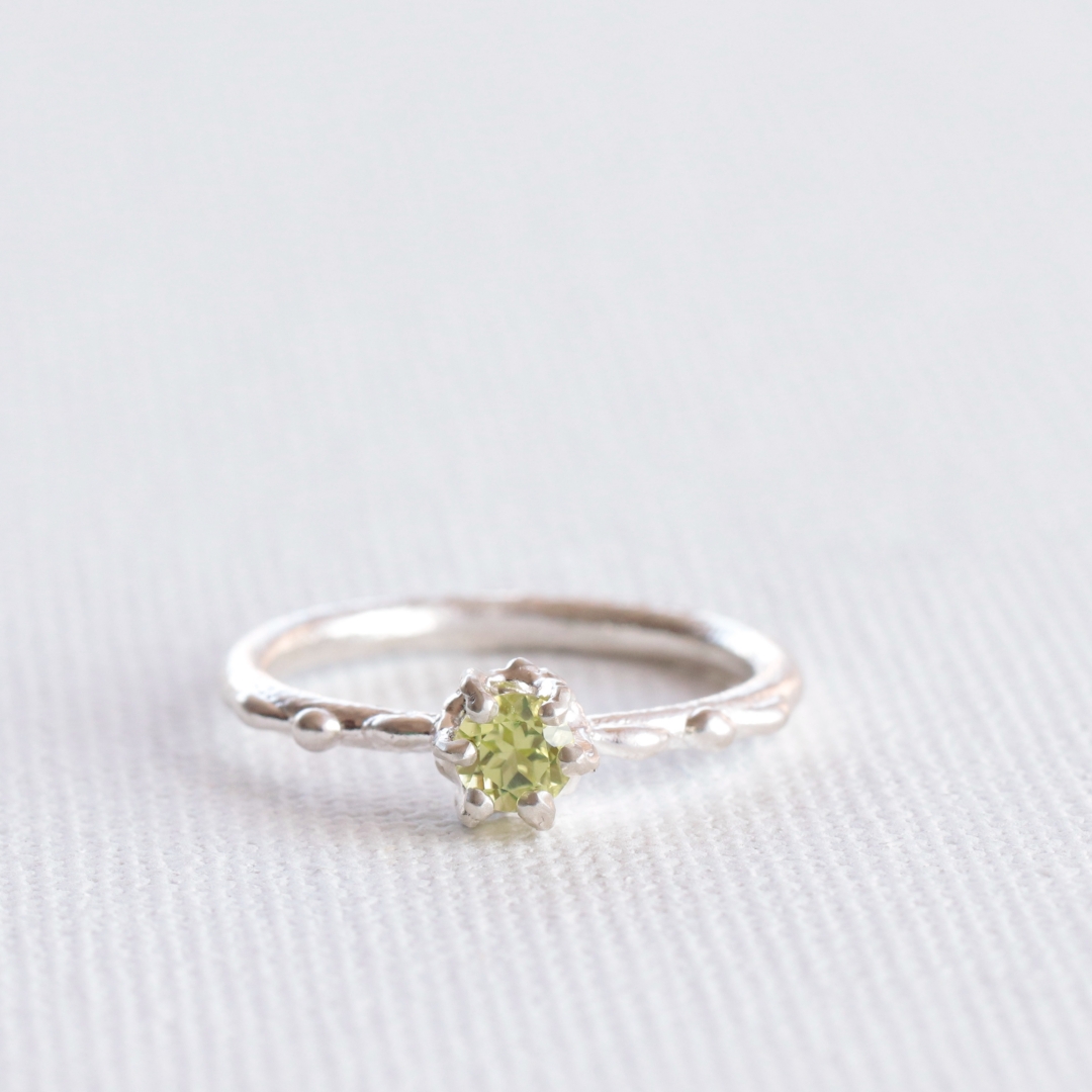 ‧˚₊*̥ ペリドット リング  ‧˚₊*̥ ペリドット リング D-100188 | kiri onlinestore