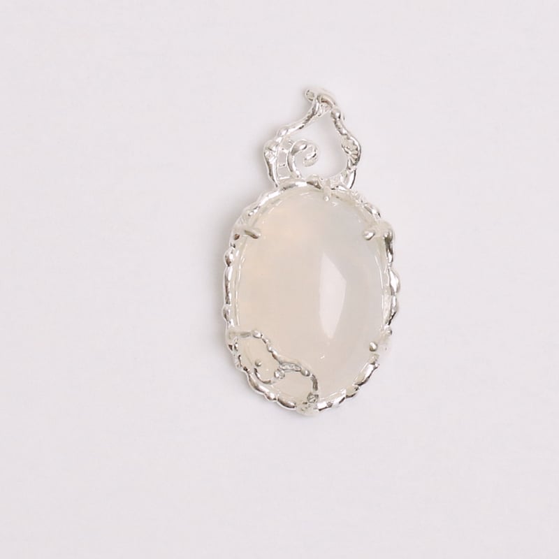 ホワイト カルセドニー ペンダント トップ C-200481 | kiri onlinestore 