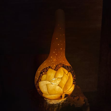 また同じ花の上で
