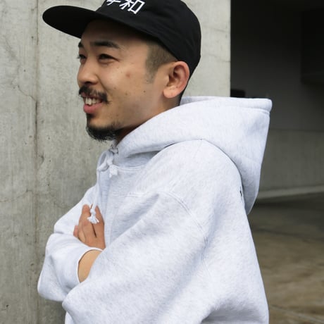 愛と平和 Hoodie / Ash