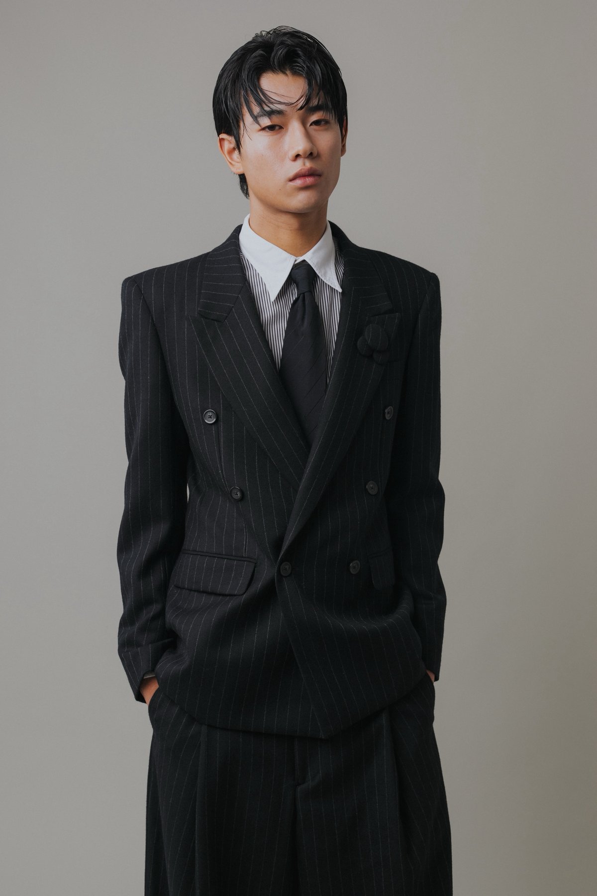 DOUBLE-BREASTED STRIPED JACKET 