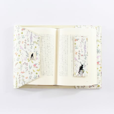 LIBERTY PRINT BOOK COVER 46判