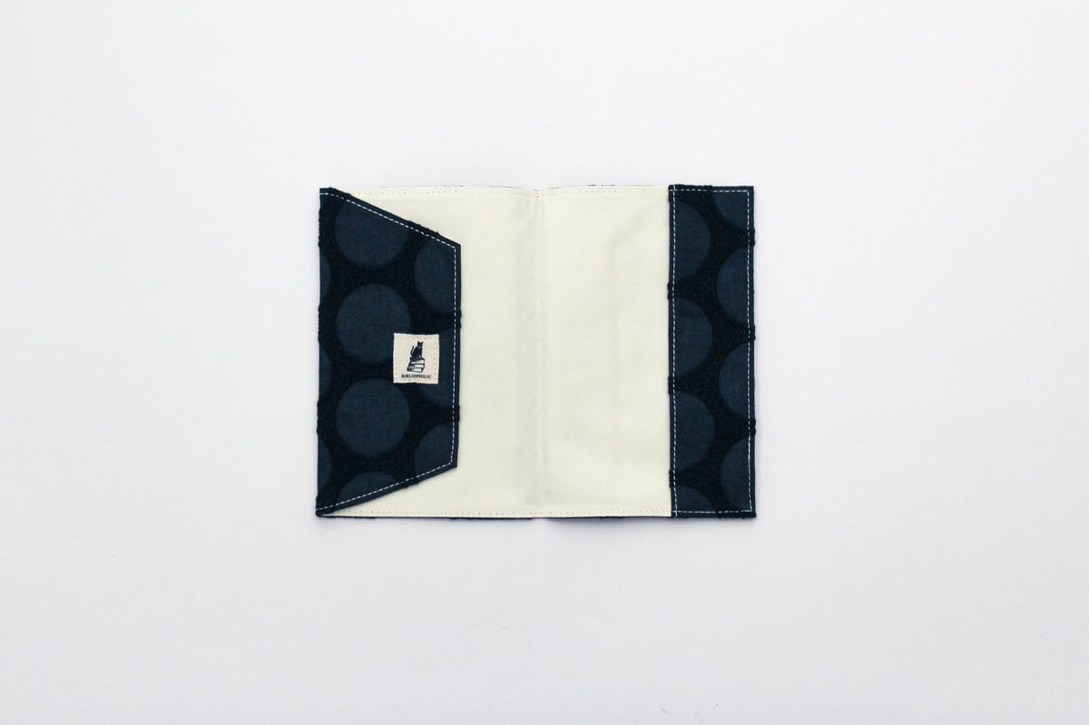 ブックカバー / EMBROIDERY BOOKCOVER CL 文庫 | BIBLIOPHILIC