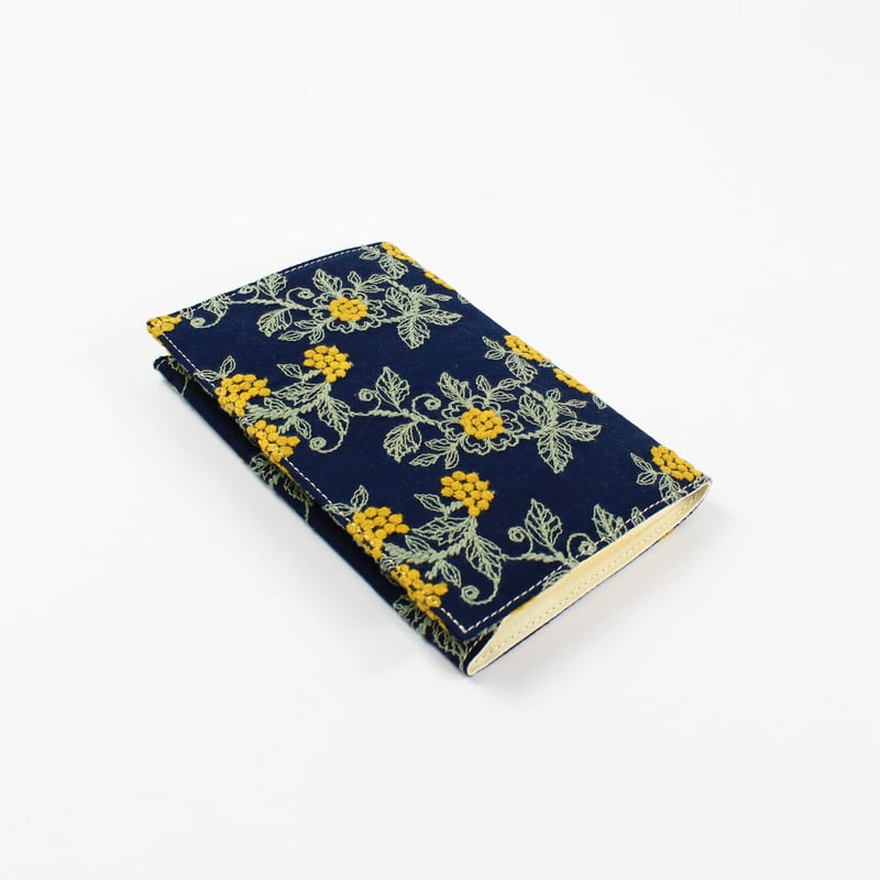ブックカバー / EMBROIDERY BOOKCOVER 新書 23AW | BIBLIOP