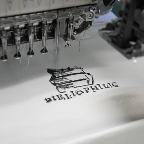 数量限定　Nukeme  ×  BIBLIOPHILIC  グリッチ刺繍キャンバストートバッグ Sサイズ