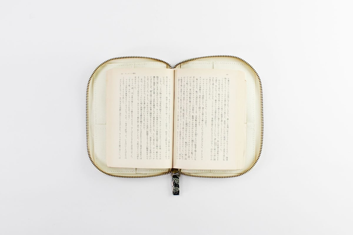 ブックポーチ / EMBROIDERY BOOKPOUCH 25AW | BIBLIOPHILIC