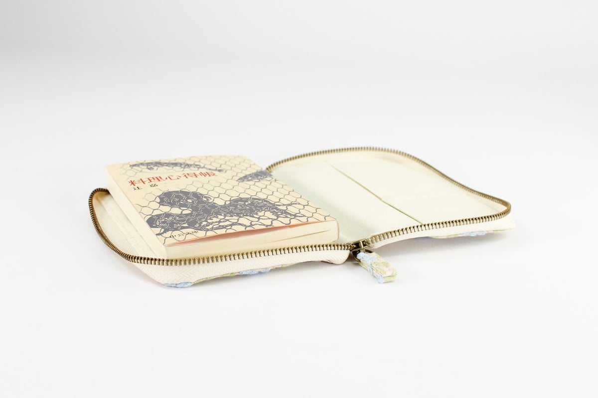 ブックポーチ / EMBROIDERY BOOKPOUCH 25AW | BIBLIOPHILIC