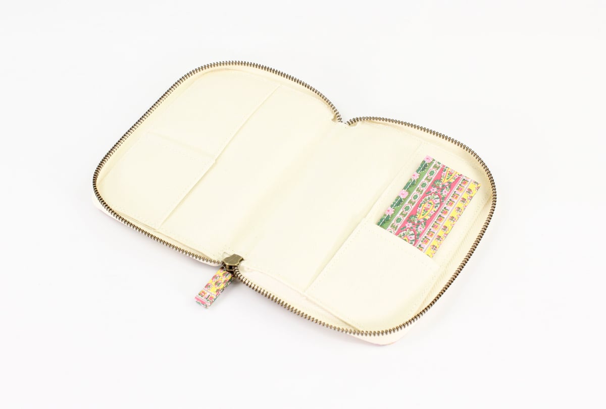 ブックポーチ / LIBERTY PRINT BOOK POUCH 2025 SS SEASO