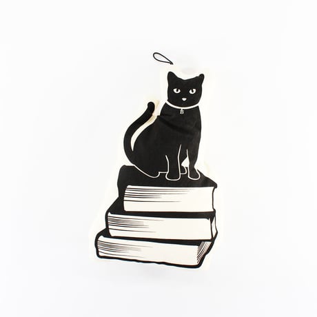 BIBLIOPHILIC CUSHION