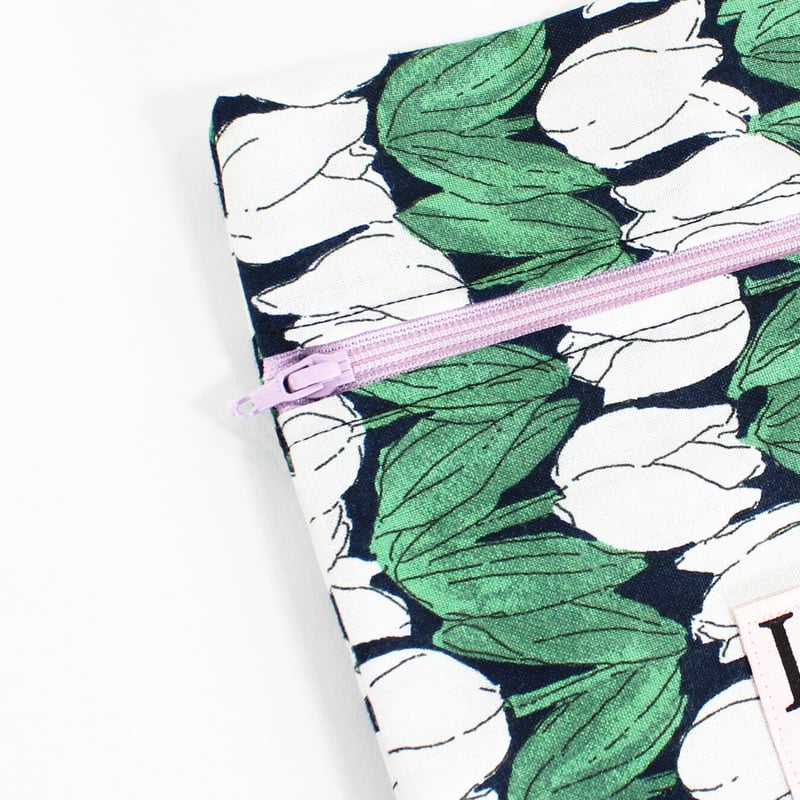 Nine Stories BOOK POUCH TULIP | BIBLIOPHILIC