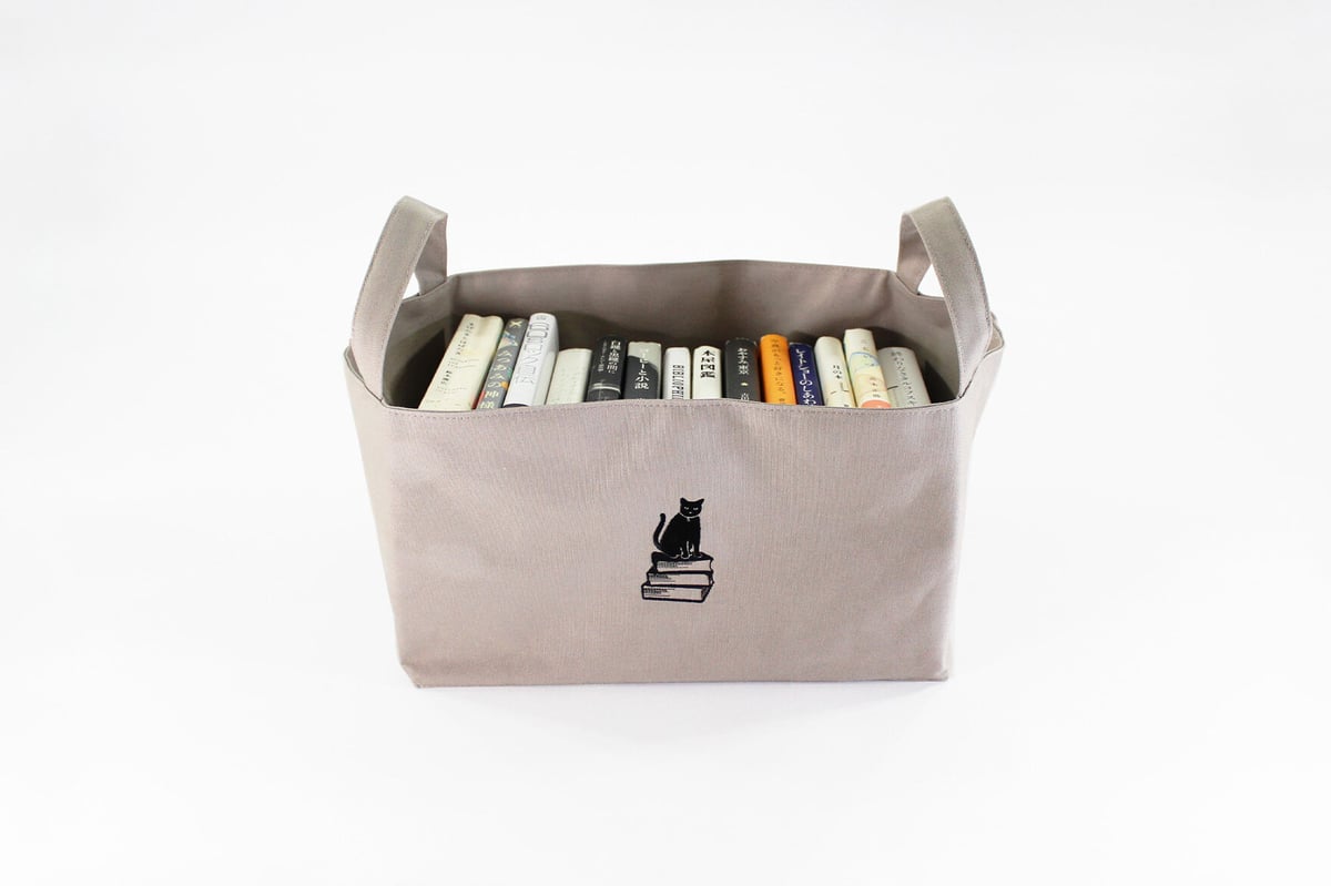Tote book discount