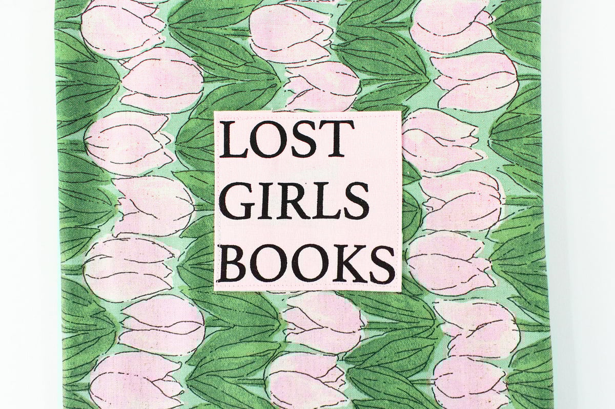 Nine Stories BOOK POUCH TULIP | BIBLIOPHILIC Nine Stories BOOK POUCH TULIP | BIBLIOPHILIC