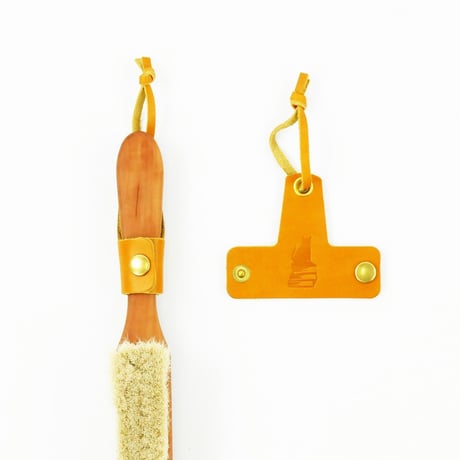 BOOK DUST BRUSH LEATHER HOLDER 〈オンラインストア限定〉