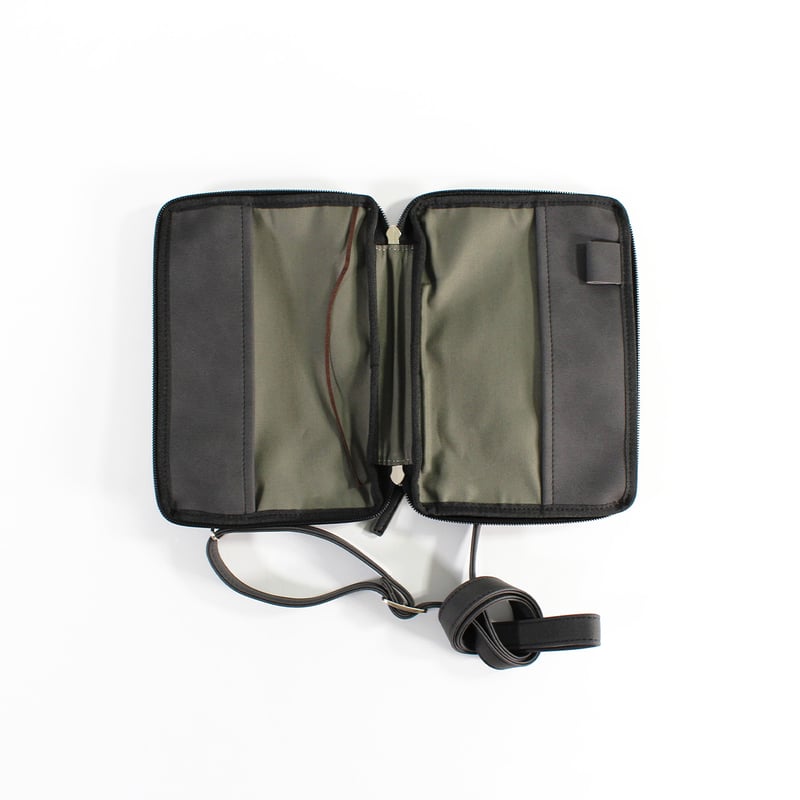 読むしかできないブックショルダー 46判 | BIBLIOPHILIC