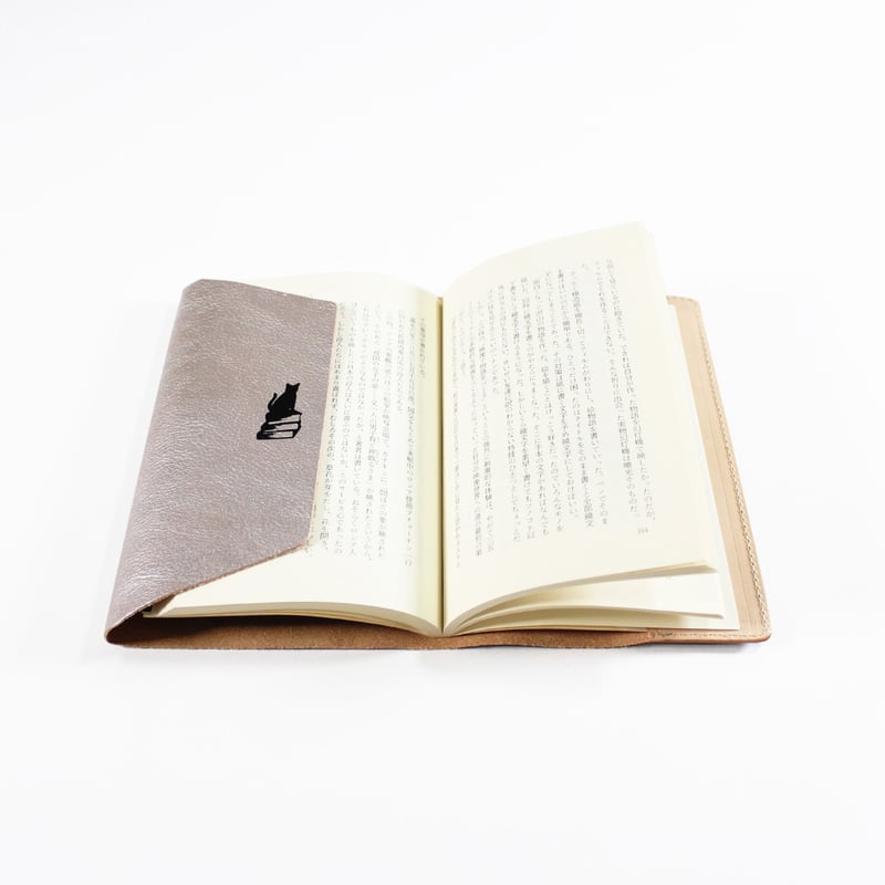 ブックカバー / COW LEATHER BOOK COVER 新書 SILVER/GOLD ブックカバー / COW LEATHER BOOK COVER 新書 SILVER/GOLD