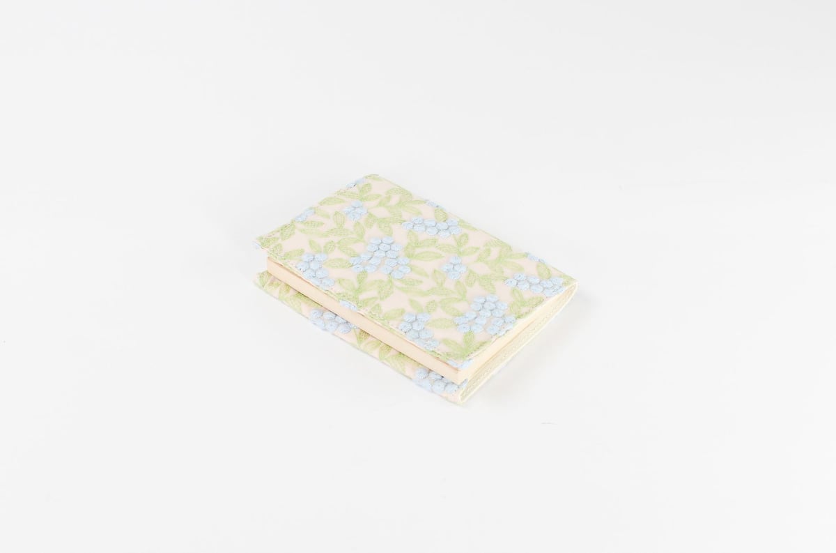 ブックカバー / EMBROIDERY BOOKCOVER 文庫 25AW | BIBLIOP