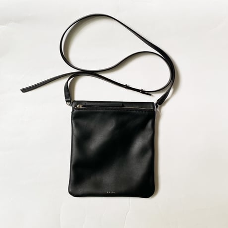 【Greed Internationalグリードインターナショナル】Leather Sacoche in Black