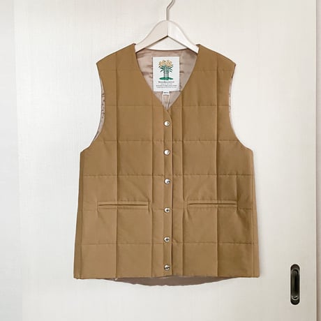 【Bed&Breakfast】Grosgrain Quilted Liner Vest in Brown