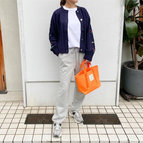 【Bed&Breakfast ベッド＆ブレイクファースト】Cable Hand Stitch Cardigan in Navy