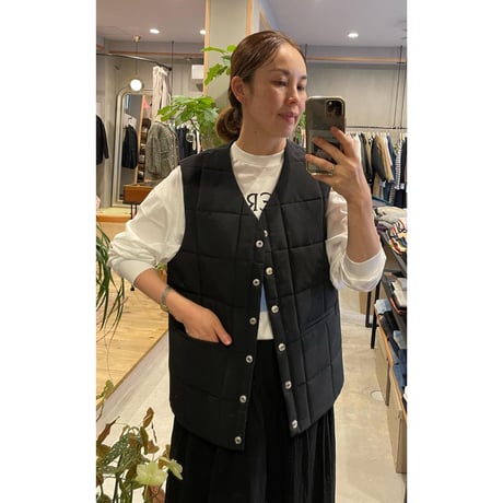 【Bed&Breakfast】Grosgrain Quilted Liner Vest in Black