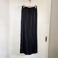 【Bed&Breakfast ベッド＆ブレイクファースト】Tumbler Finishing Satin Pants in Black
