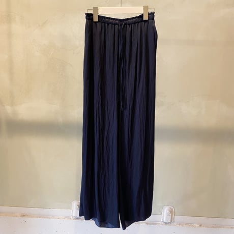【Bed&Breakfast ベッド＆ブレイクファースト】Tumbler Finishing Satin Pants in Navy