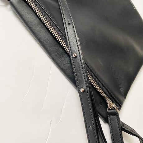 【Greed Internationalグリードインターナショナル】Leather Sacoche in Black