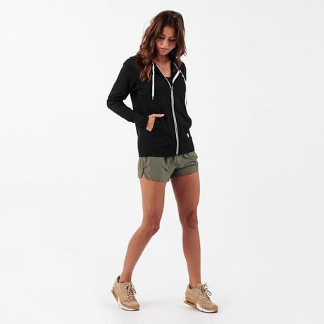 【vuori/ヴオリ】WOMENS Halo Performance Hoodie  (ハロパフォーマンスフーディー)　VW201 black