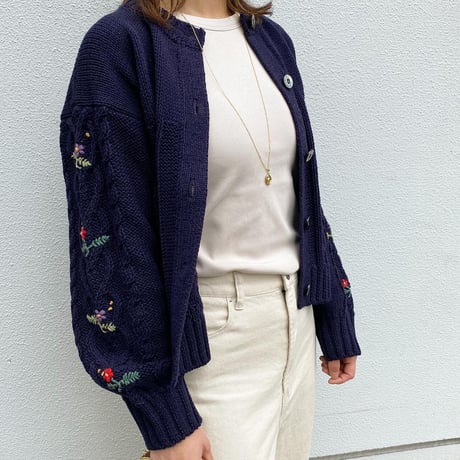 【Bed&Breakfast ベッド＆ブレイクファースト】Cable Hand Stitch Cardigan in Navy