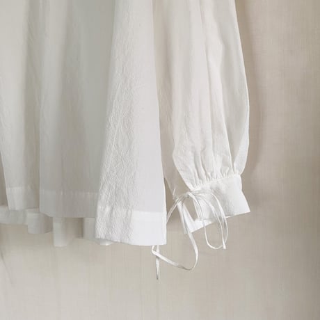 【Bed&Breakfast ベッド＆ブレイクファースト】Cordlane Natural Sun-dried Wash Puff Blouse in White