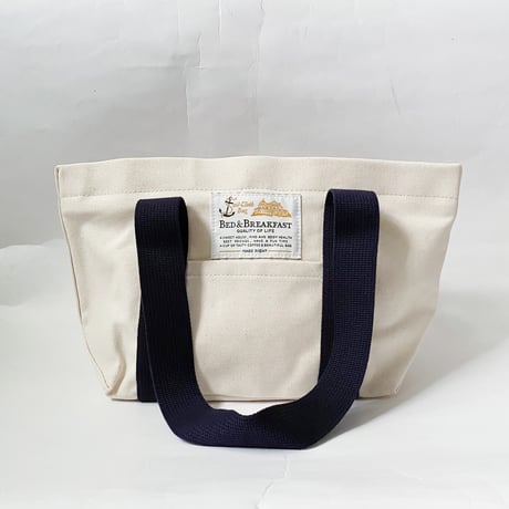【BED&BREAKFAST ベッドアンドブレックファースト】Standard Sail Cloth Shoulder Bag Medium  in White