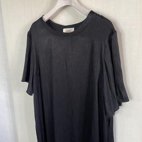 【Bed&Breakfast ベッド＆ブレイクファースト】Tumbler Finishing Satin Tee Dress in Black