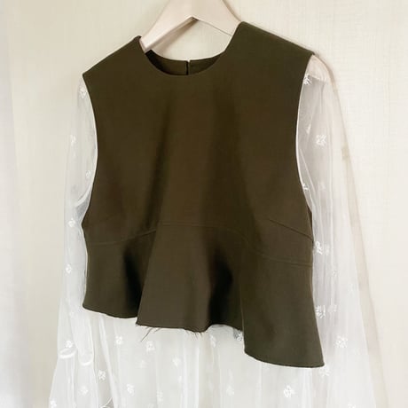 【Greed International グリードインターナショナル】Small Flower embroidery Long Top in Navy/Khaki