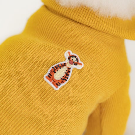 【DENTIST APPOINTMENT /デンティスト アポイントメント】Disney Zipper Turtleneck-Tigger
