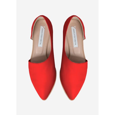 【Greed Internationalグリードインターナショナル】【quan別注カラー】 Asymmetrical vamp pumps Suede in Coral orange