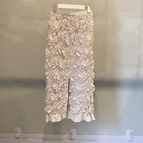 【Greed International グリードインターナショナル】 Plum blossom Shirring embroidery Skirt in Beige